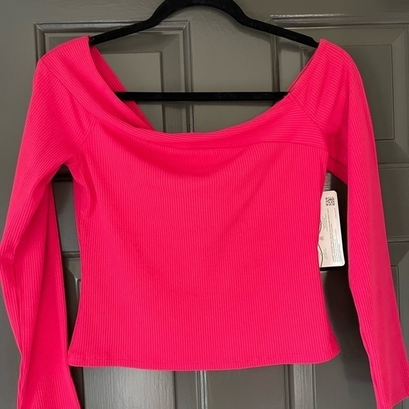 Nwt Valentine’s top - Picture 2 of 2